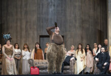 Tra ironia e malinconia, il Falstaff di Verdi in scena all’Opera di Roma